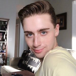 Meet your Posher, Ceejay